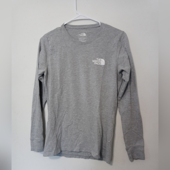 THE NORTH FACE WOMEN'S M STANDARD FIT LONG SLEEVE.LARGE LOGO T SHIRT - Picture 1 of 4